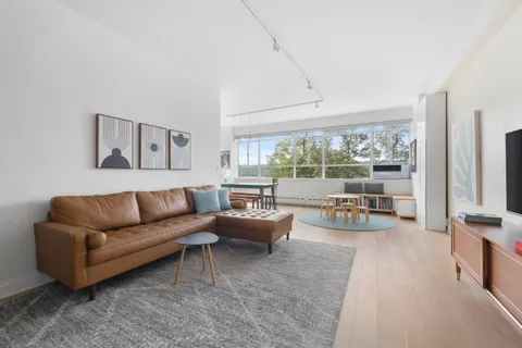 $799,000 | 2727 Palisade Avenue, Unit 3H | Spuyten Duyvil