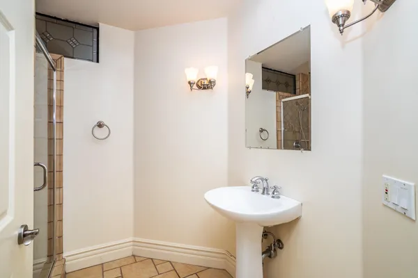 $1,149,988 | 10364 Almayo Avenue, Unit 103, Los Angeles, CA 90064