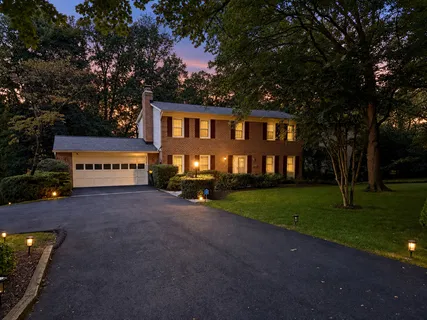 $1,195,000 | 4600 Holborn Avenue, Annandale, VA 22003