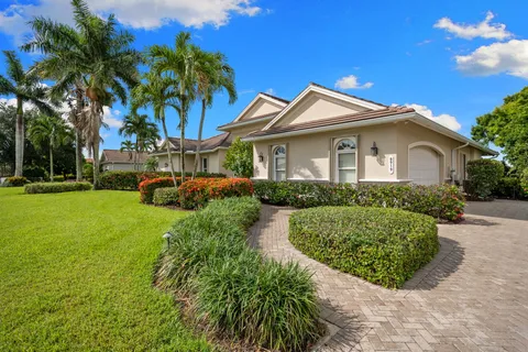 $1,125,000 | 8919 Lely Island Circle, Naples, FL 34113