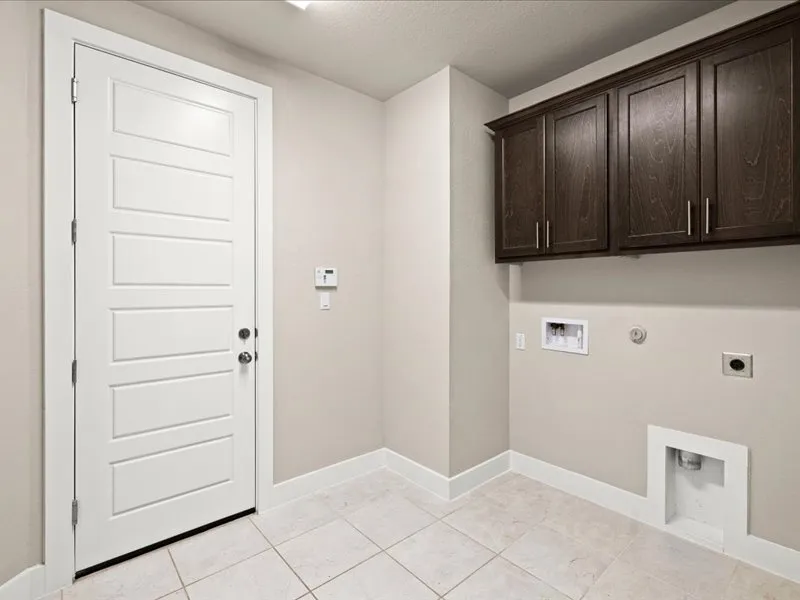 $825,000 | 227 Bridge Water Loop, Dripping Springs, TX 78620