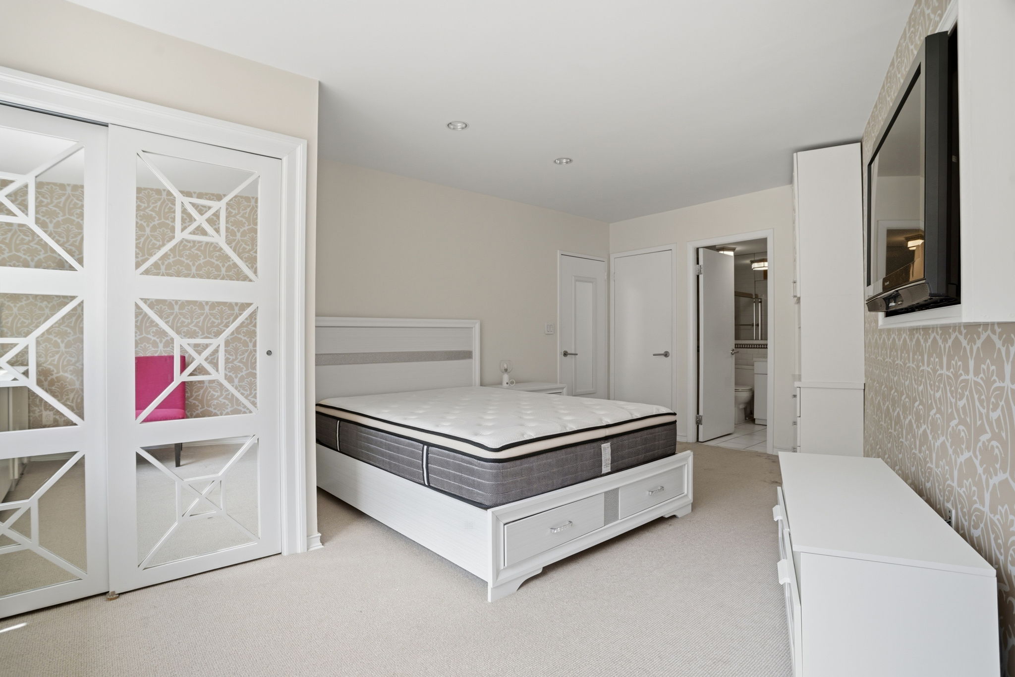 44 East 12th Street, Unit 8B Manhattan, NY 10003 - Photo 10 of 18 Gallery Image 10