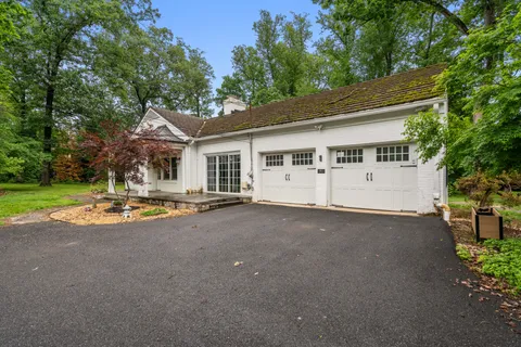 Contact Agent | 6613 Bradley Boulevard, Bethesda, MD 20817
