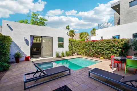 $949,000 | 2699 Majestic Way, Palm Springs, CA 92262