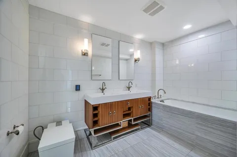 $3,195,000 | 2628 Broadway, Unit 15B | Upper West Side
