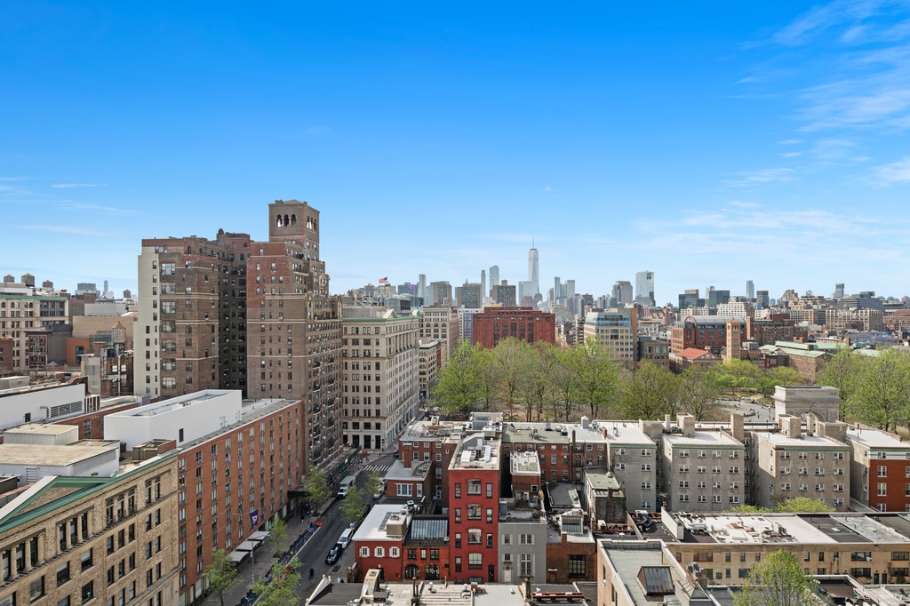 20 East 9th Street, Unit 20F Manhattan, NY 10003 - Photo 7 of 34
