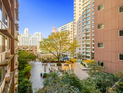$1,180,000 | 555 Main Street, Unit 512 | Roosevelt Island