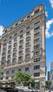 $2,585,000 | 26 East 63rd Street, Unit 11F | Lenox Hill