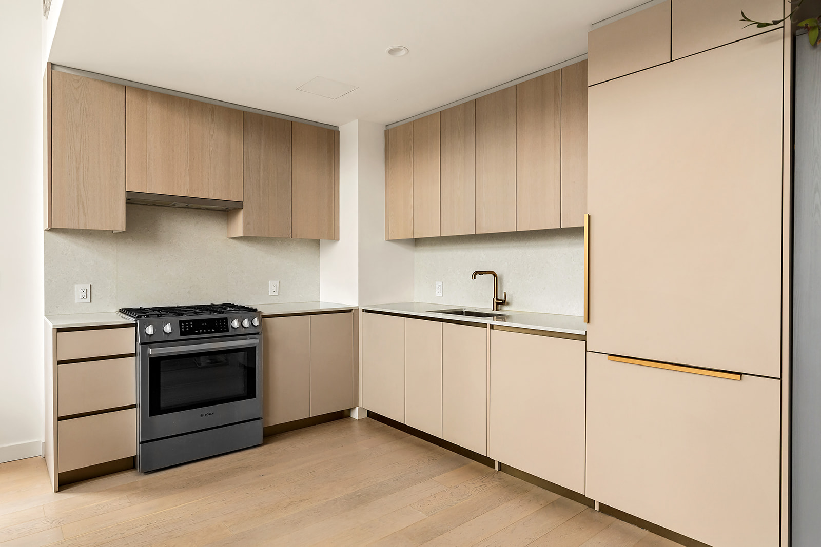 3 Court Square, Unit 508 Queens, NY 11101 - Photo 4 of 21