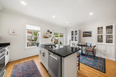 $875,000 | 517 Carpenter Street, Philadelphia, PA 19147