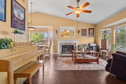 $775,000 | 356 Wilson Lane, Windsor, CA 95492