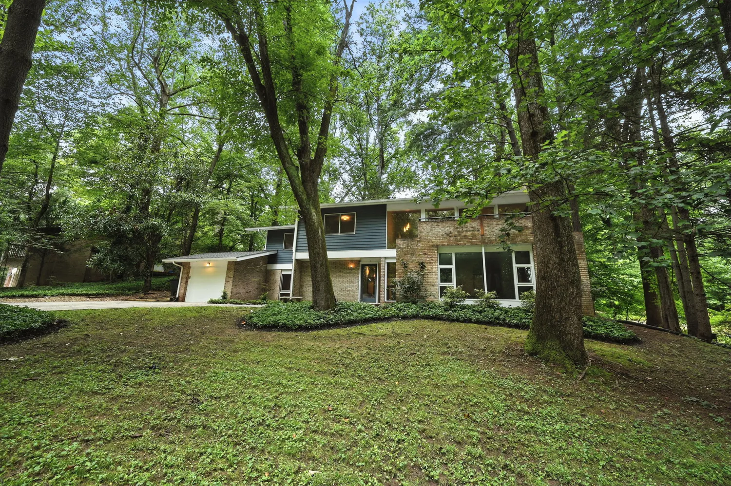 $1,399,000 | 7914 Park Overlook Drive, Bethesda, MD 20817