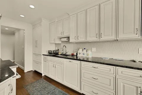 $915,000 | 3101 New Mexico Avenue Northwest, Unit 1001, Washington, DC 20016