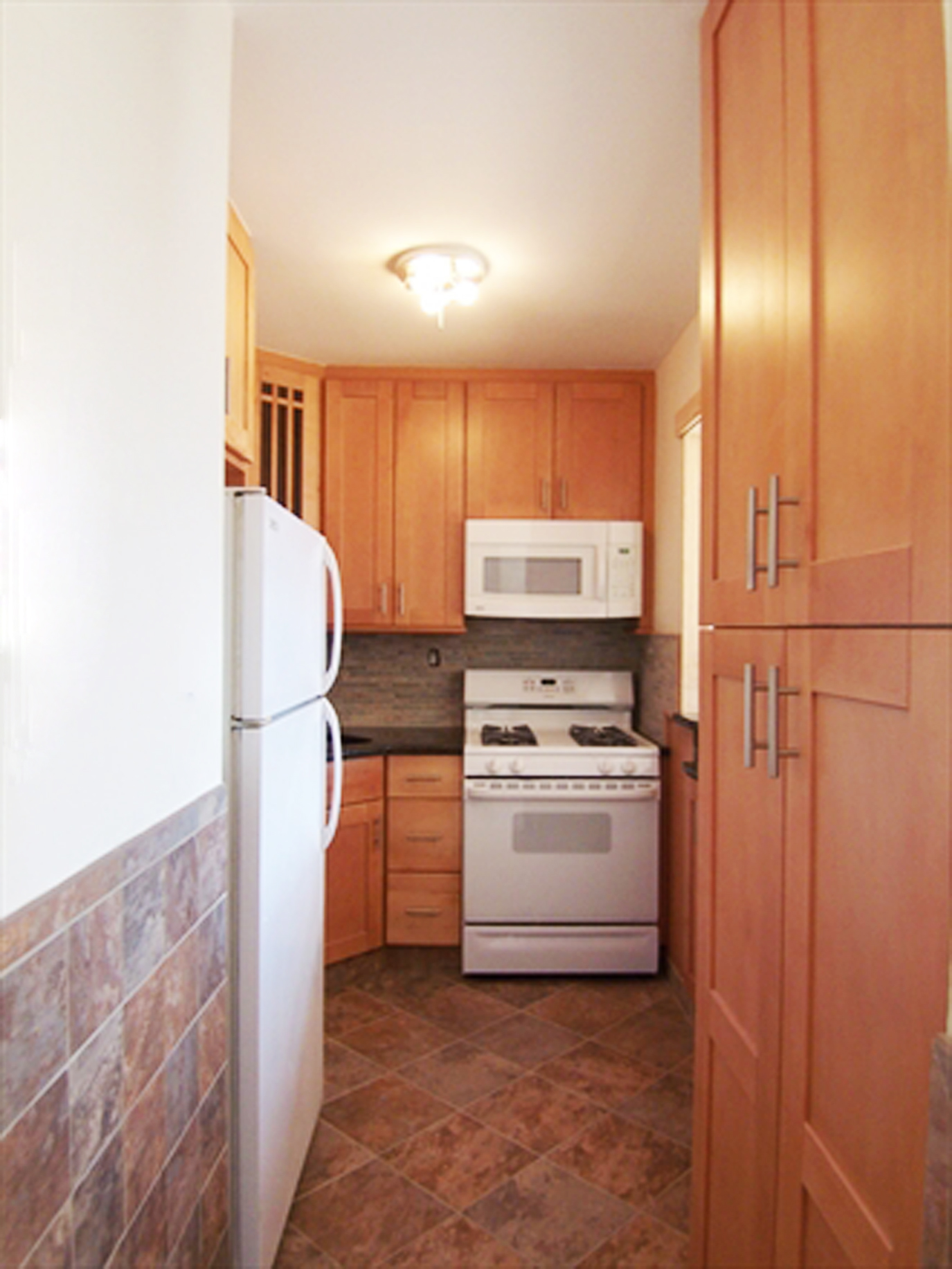 408 8th Avenue, Unit 8A Manhattan, NY 10001 - Photo 3 of 10