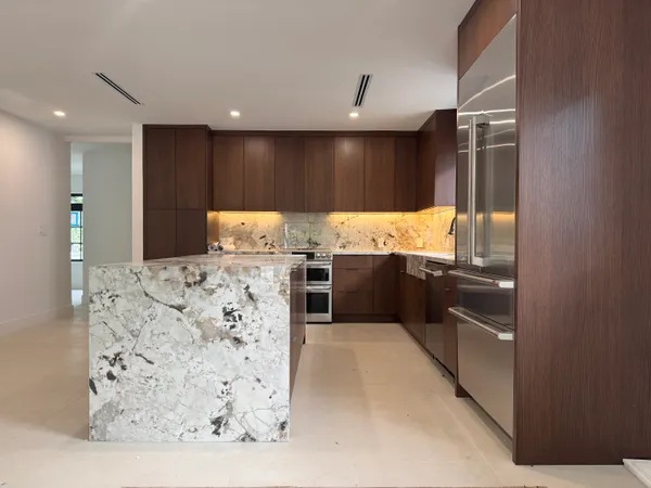 $2,900,000 | 1037 Sevilla Avenue, Coral Gables, FL 33134