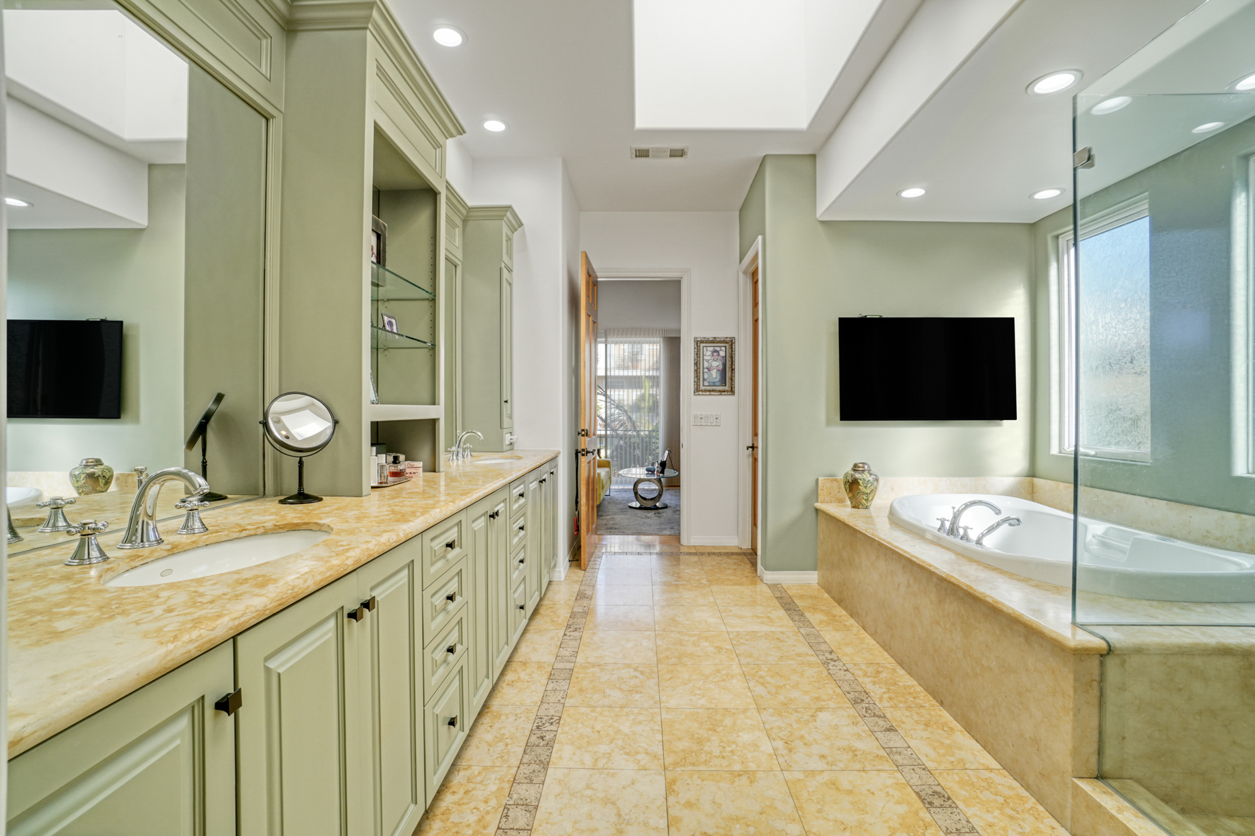 3705 Esplanade Marina del Rey, CA 90292 - Photo 17 of 32