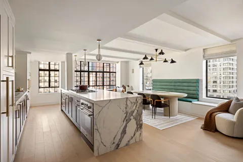 $3,250,000 | 230 East 50th Street, Unit 10AB | Midtown East