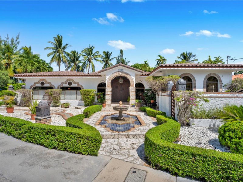 1150 North Biscayne Point Road Miami Beach, FL 33141 - Photo 7 of 65 Gallery Image 7