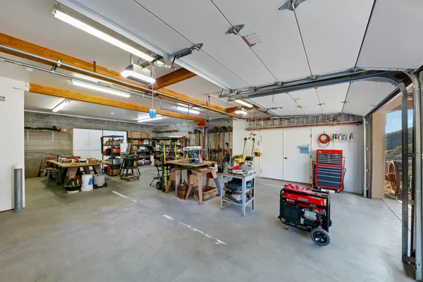 $2,395,000 | 8400 Mipolomol Road, Malibu, CA 90265