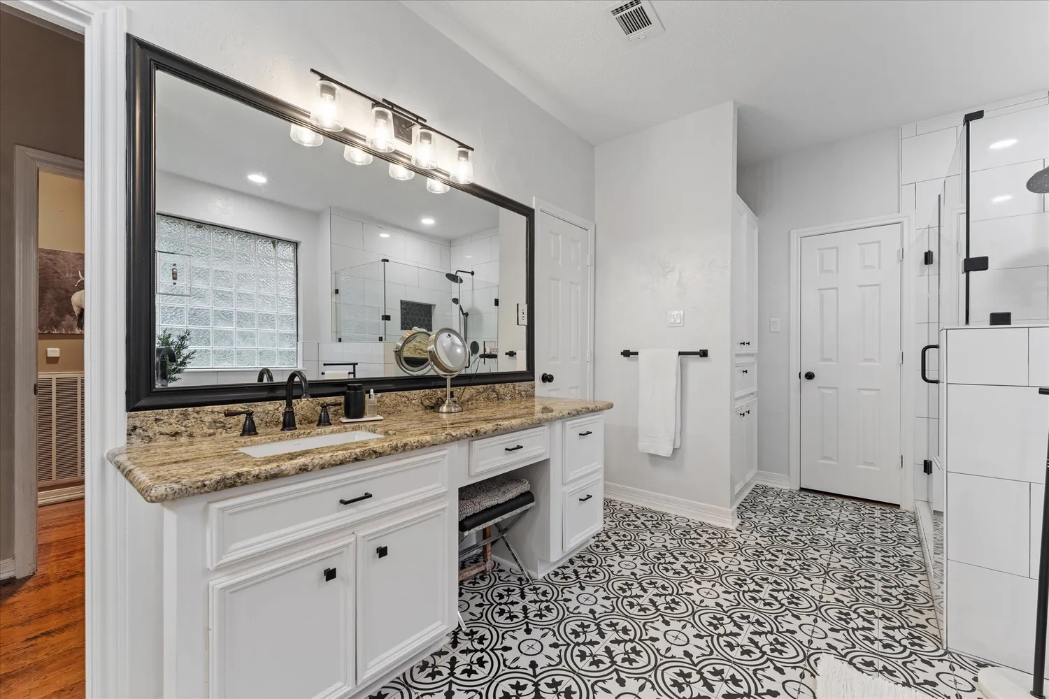 $984,500 | 1019 Towering Oaks Street, Magnolia, TX 77355