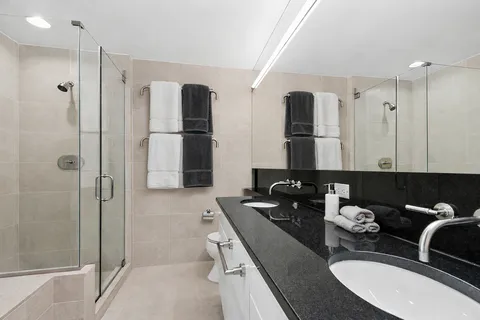 $1,350,000 | 60 East 55th Street, Unit 20A | Midtown East