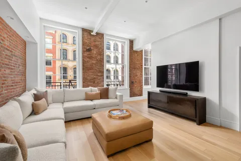 $2,998,000 | 51 Warren Street, Unit 3W | TriBeCa