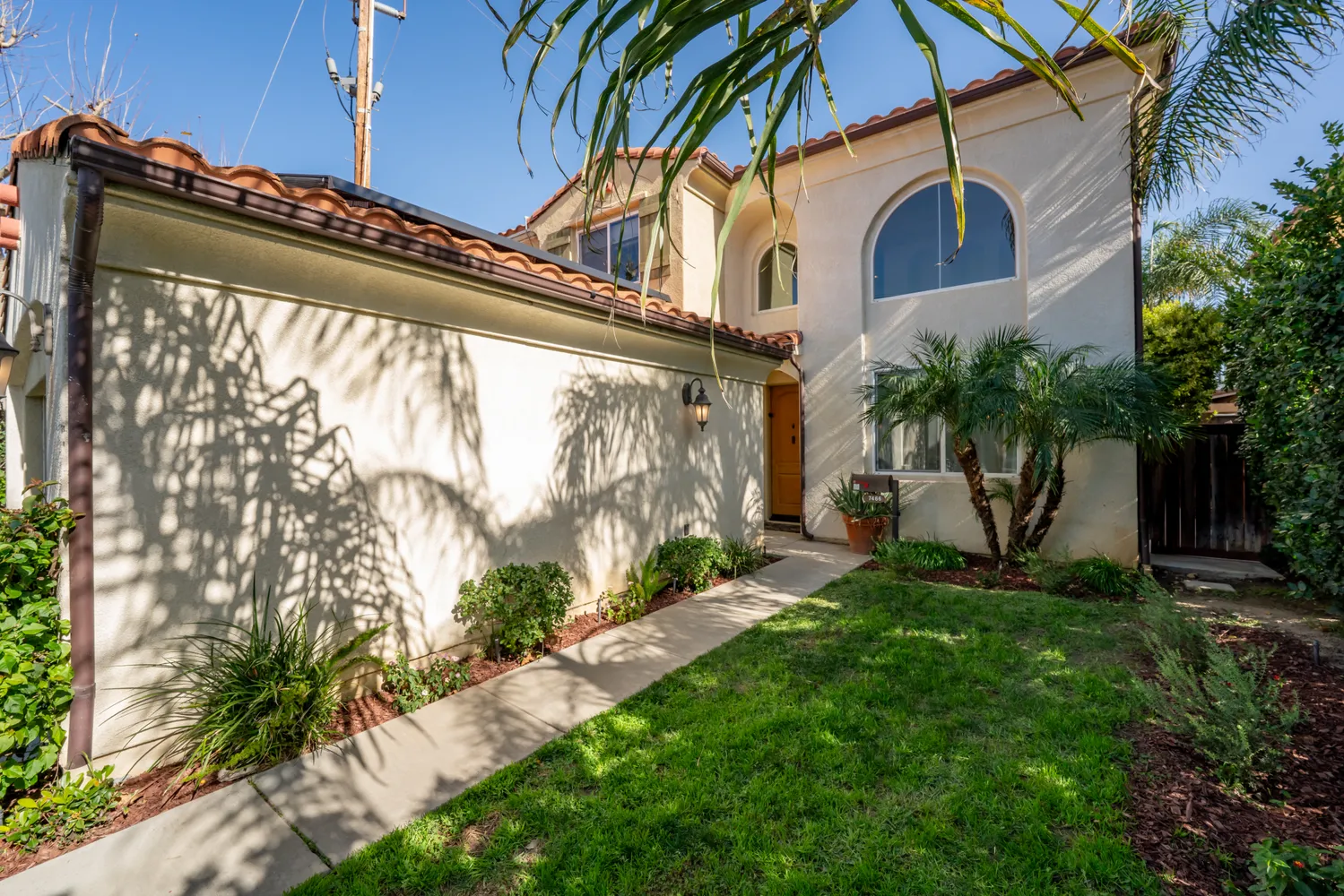 $1,129,000 | 7466 Louise Avenue, Lake Balboa, CA 91406