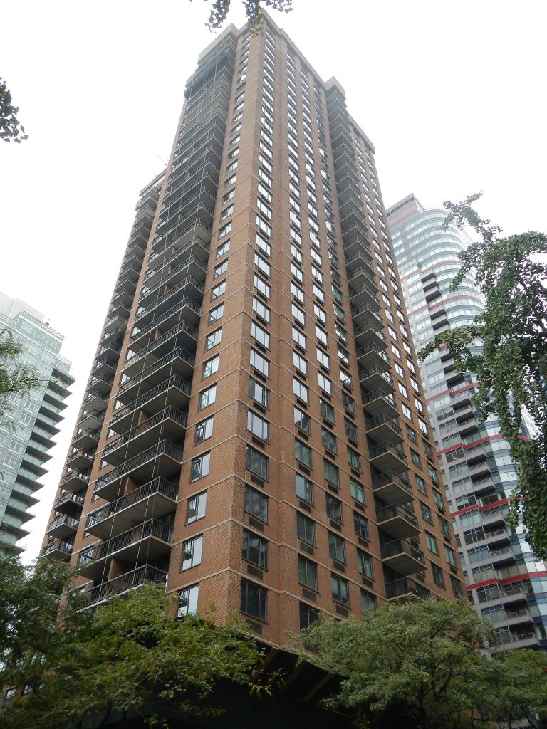 300 East 54th Street, Unit 20D Manhattan, NY 10022 - Photo 16 of 18