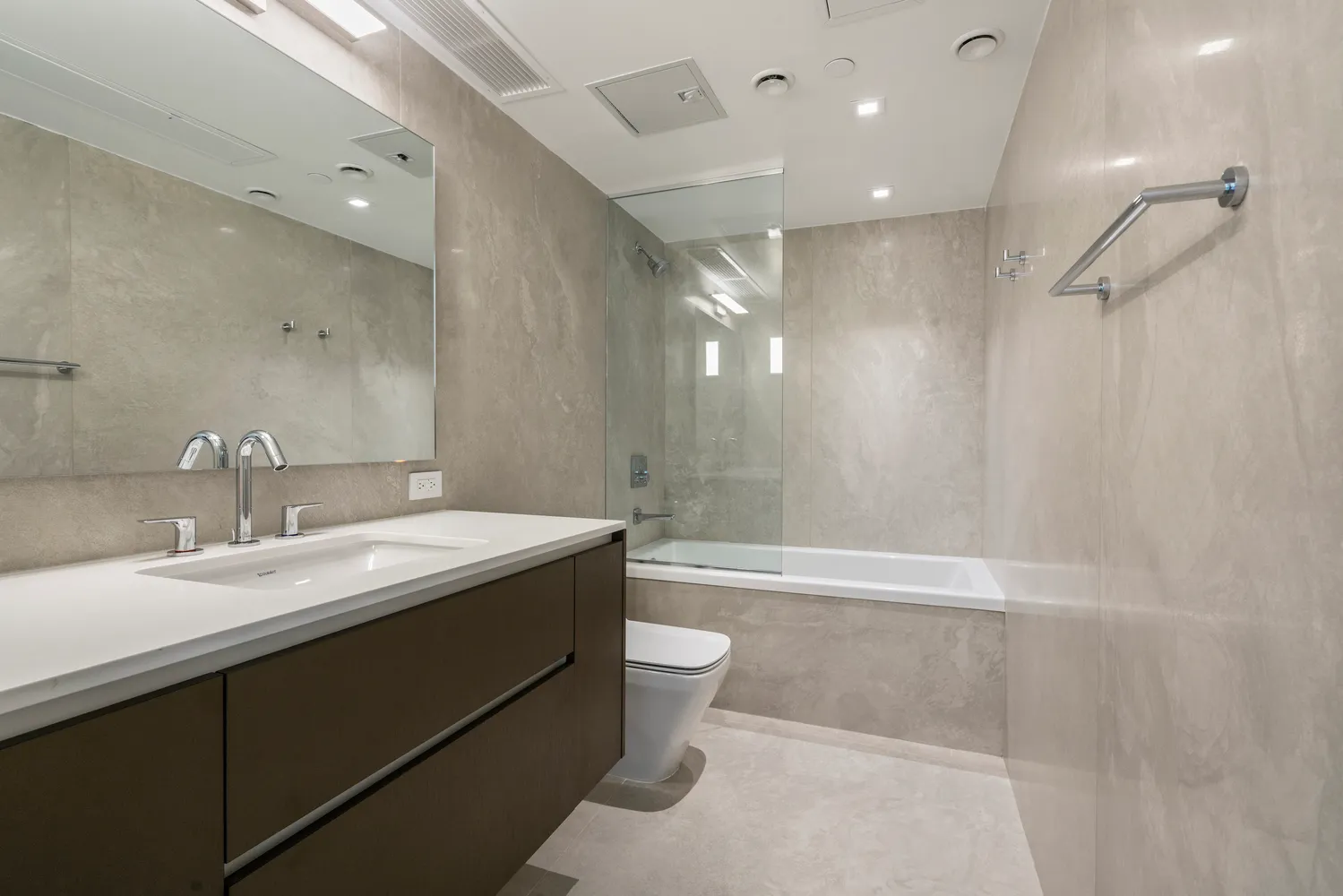 $22,000 | 136 West Houston Street, Unit 6 | Greenwich Village