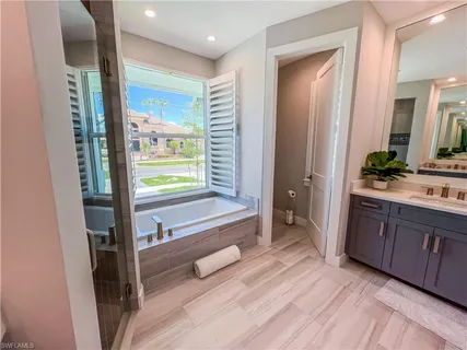 $1,580,000 | 554 North Barfield Drive, Marco Island, FL 34145
