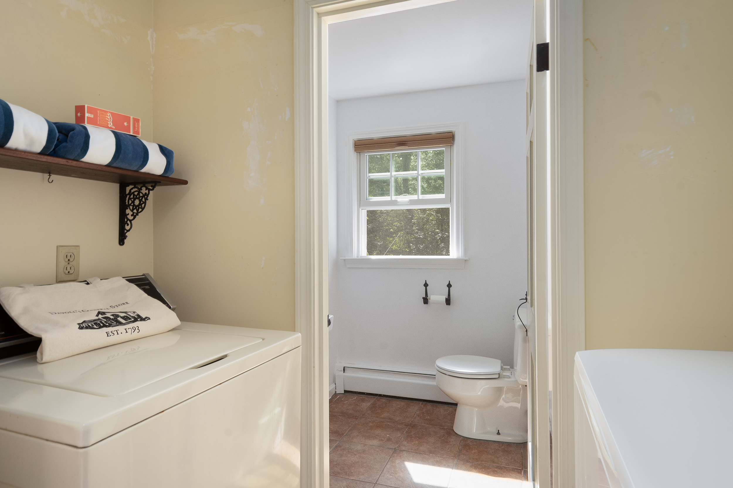 102 Edgewater Road Narragansett, RI 02882 - Photo 32 of 78 Gallery Image 32