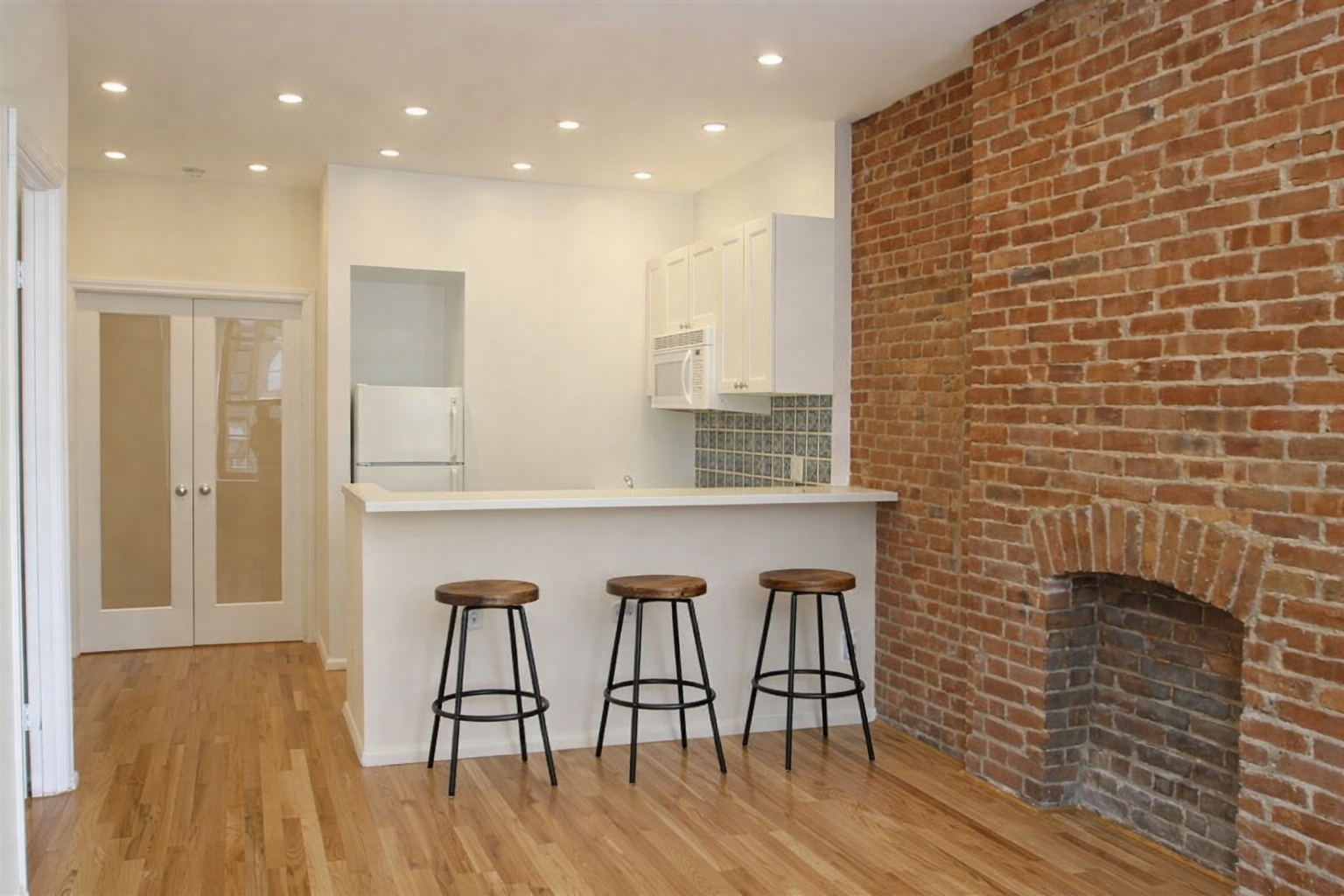 1641 York Avenue, Unit 3E Manhattan, NY 10028 - Photo 2 of 5