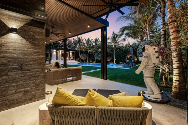 $4,900,000 | 967 Northeast 78th Street, Miami, FL 33138