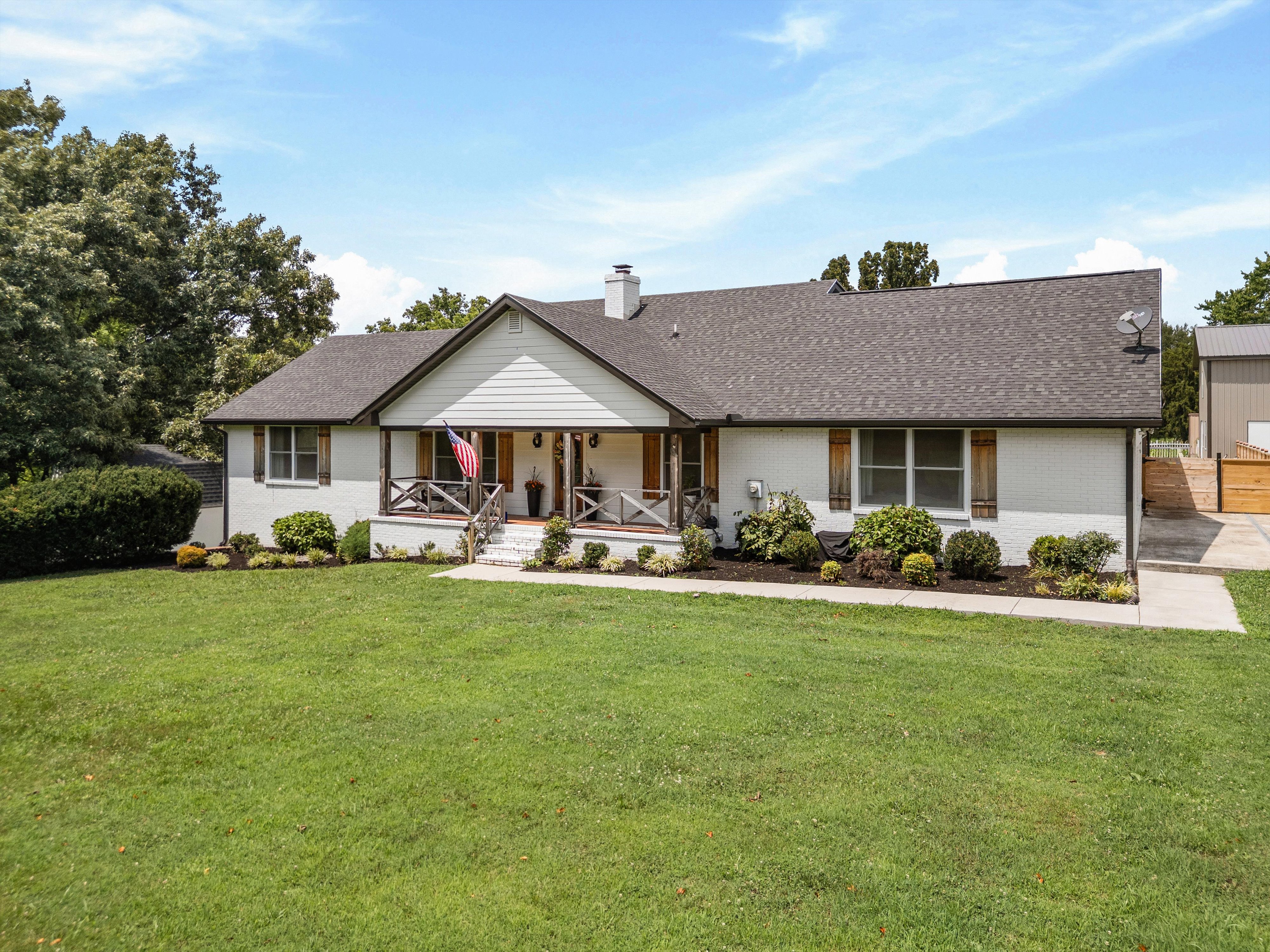 459 Bowling Branch Road Cottontown, TN 37048 - Photo 2 of 58