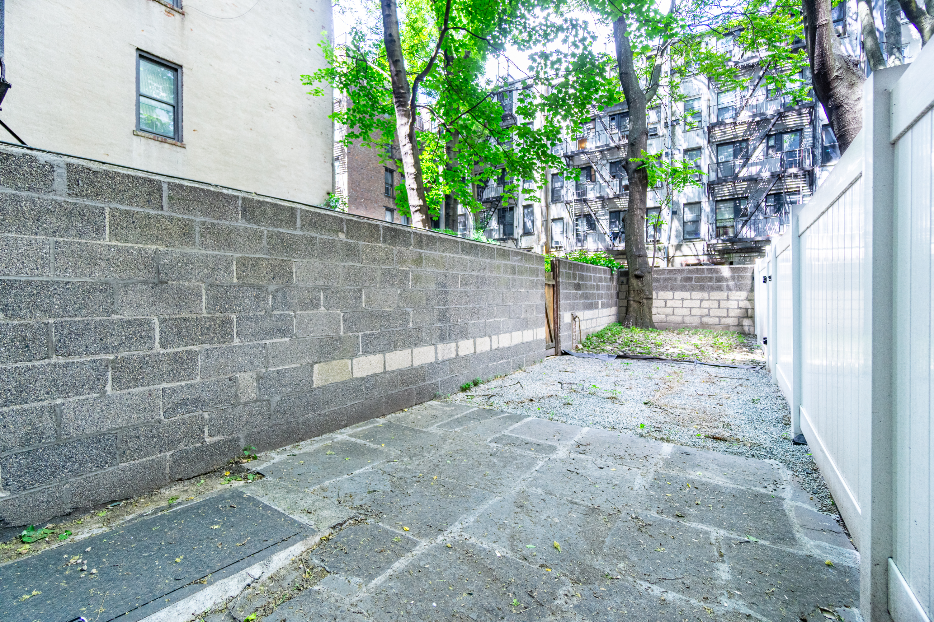 319 East 5th Street, Unit B Manhattan, NY 10003 - Photo 2 of 17 a view of a yard