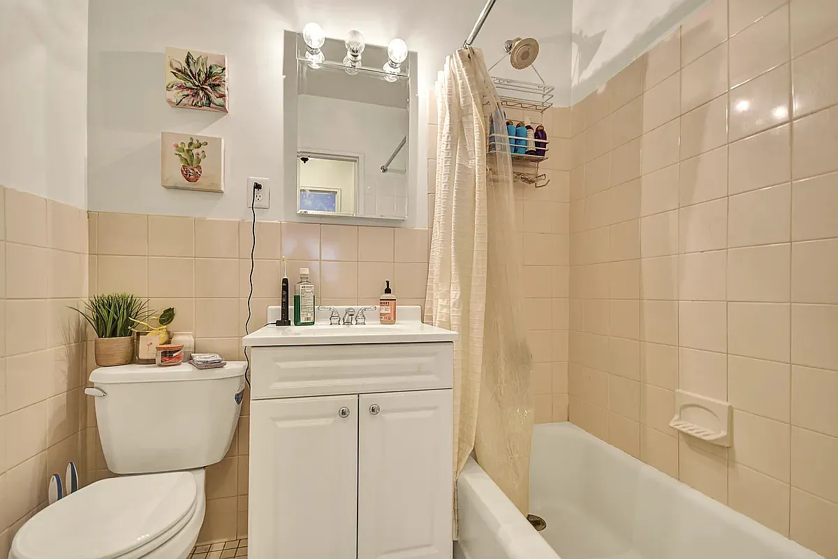 245 East 35th Street, Unit 9D Manhattan, NY 10016 - Photo 4 of 8