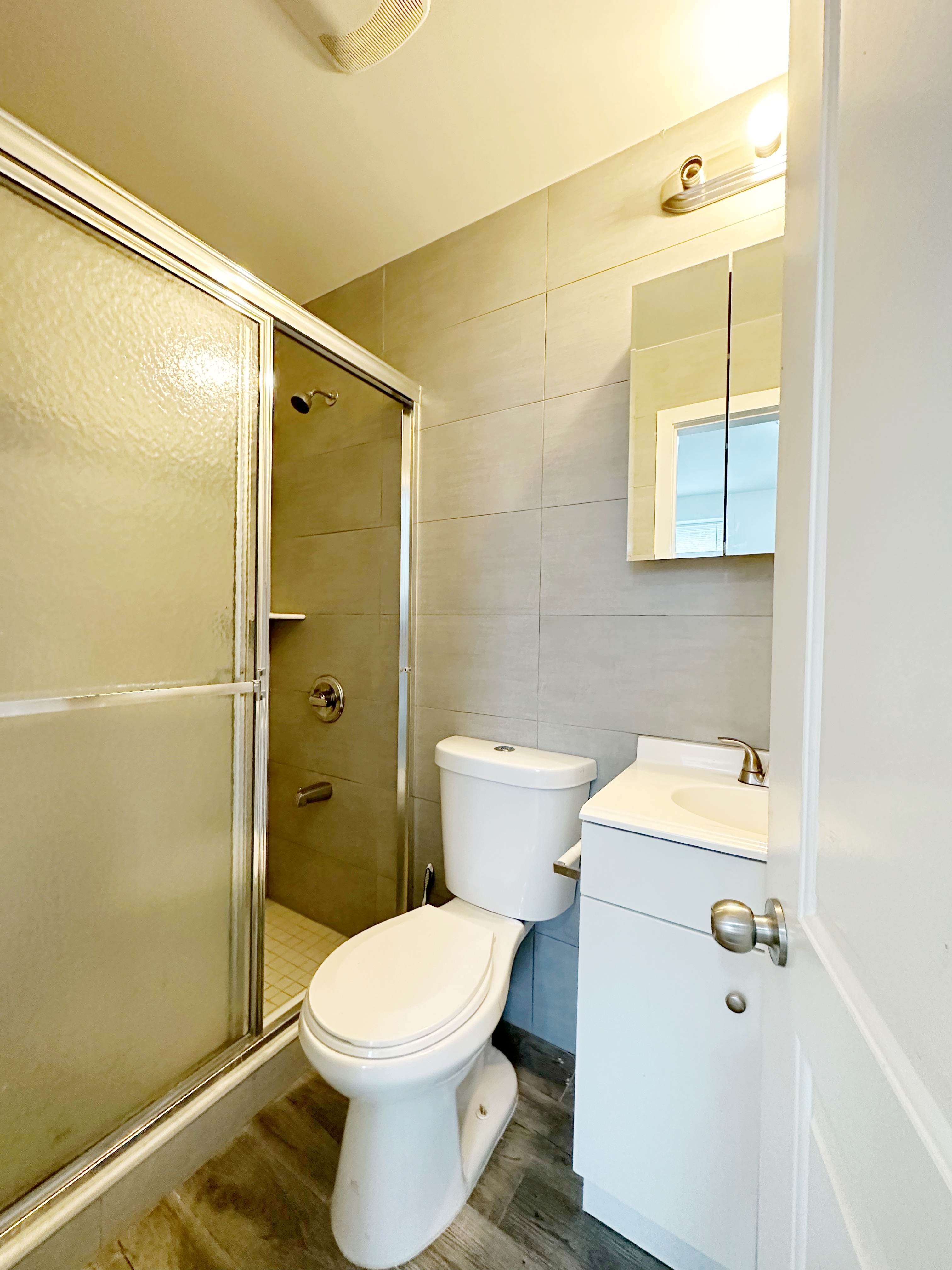 64-03 68th Avenue, Unit 2 Queens, NY 11385 - Photo 8 of 9