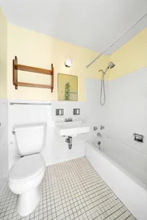 $1,100,000 | 400 Central Park West, Unit 20B | Upper West Side