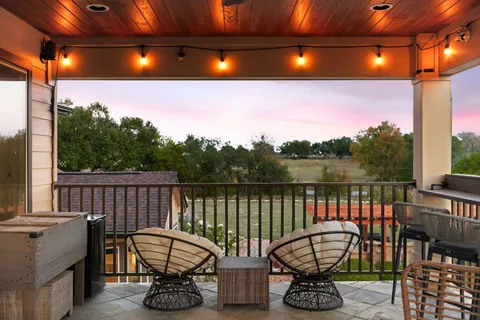 $1,285,000 | 309 Hacienda Place, Dripping Springs, TX 78620