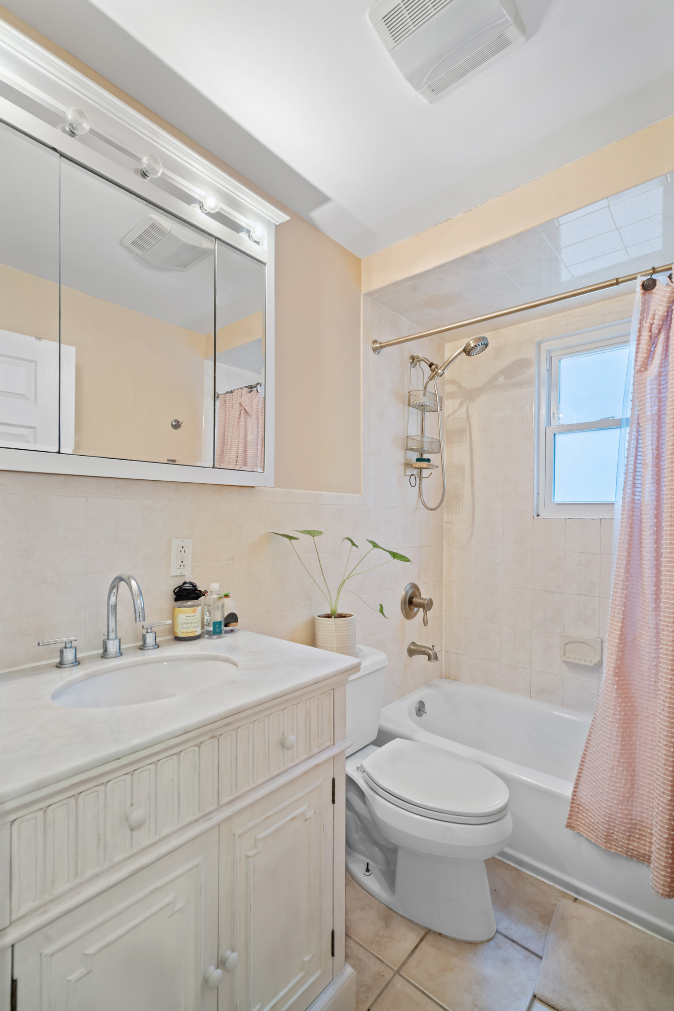 70-25 68th Street Queens, NY 11385 - Photo 7 of 15