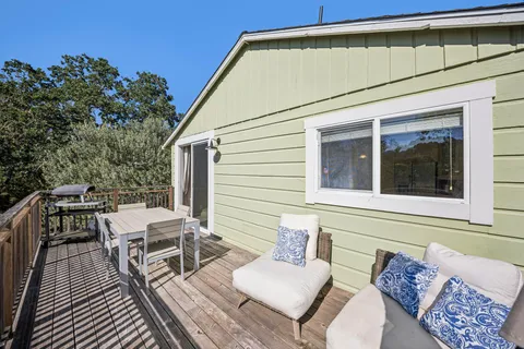 $998,000 | 17323 Hillside Avenue, Sonoma, CA 95476