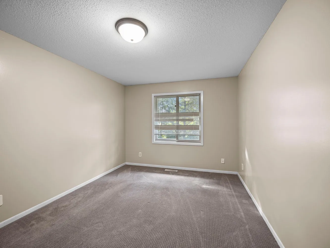 $2,000 | 5535 Lindsay Street, Golden Valley, MN 55422