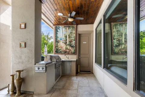 $975,000 | 16015 Fawn Vista, Houston, TX 77068