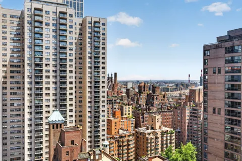 $899,000 | 400 East 54th Street, Unit 30D | Sutton Place