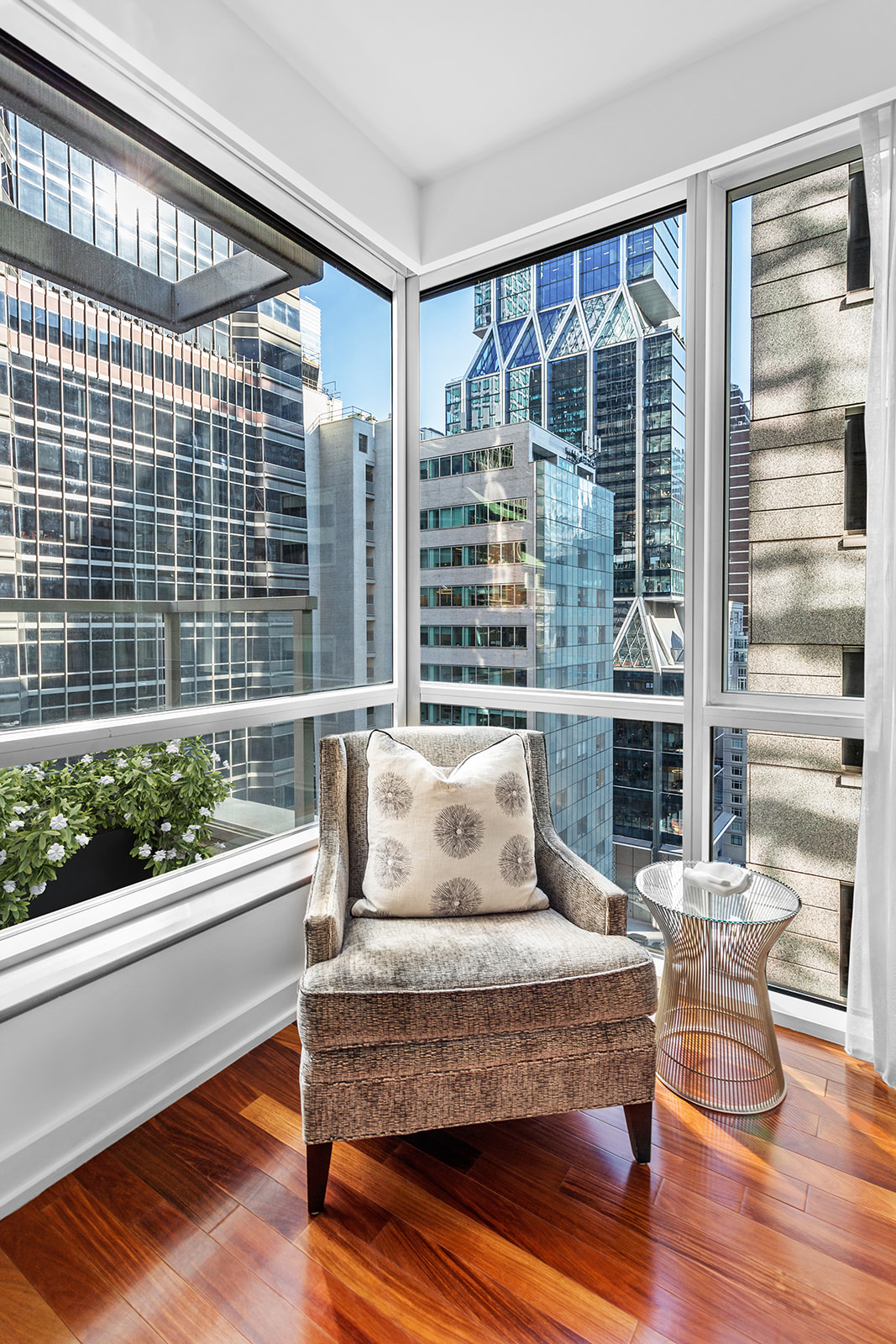 60 East 55th Street, Unit 21A Manhattan, NY 10022 - Photo 10 of 12