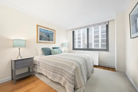 $655,000 | 2025 Broadway, Unit 15C | Upper West Side