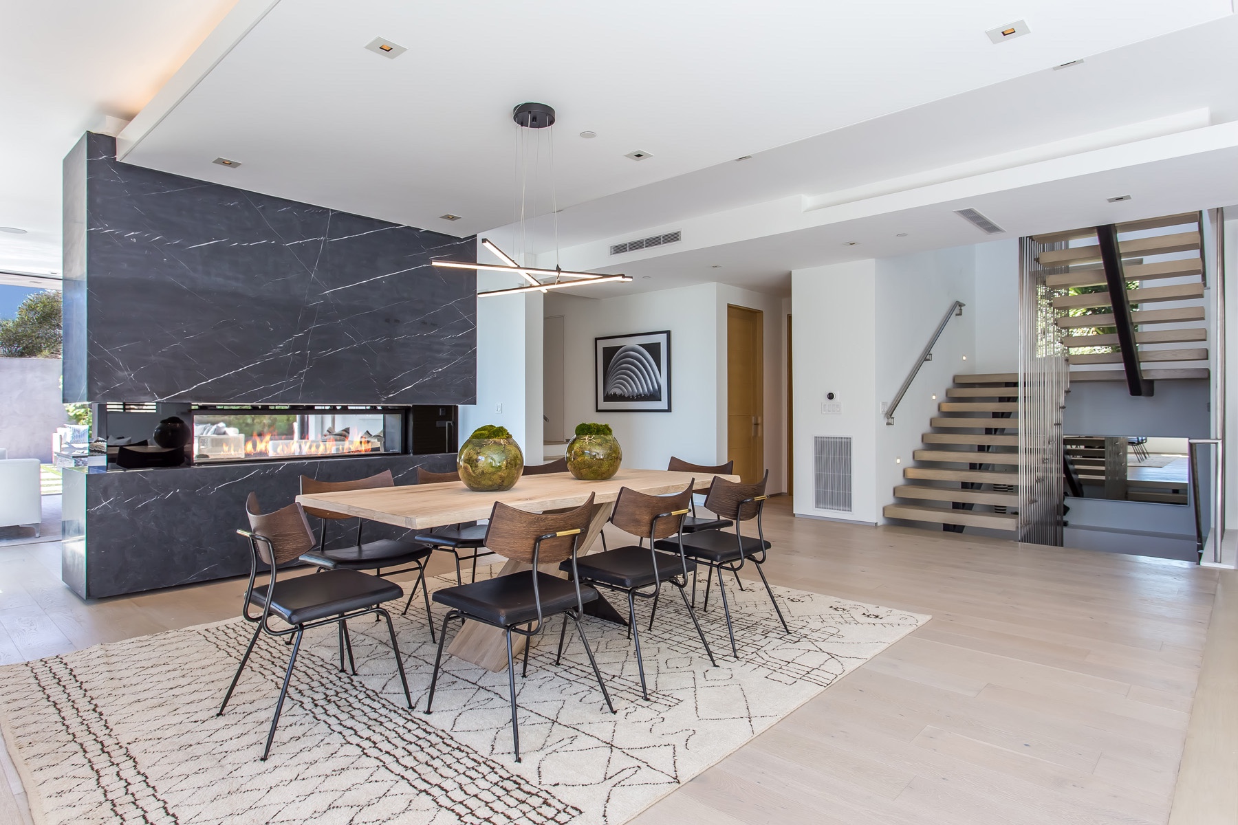 1413 Queens Road West Hollywood, CA 90069 - Photo 10 of 30