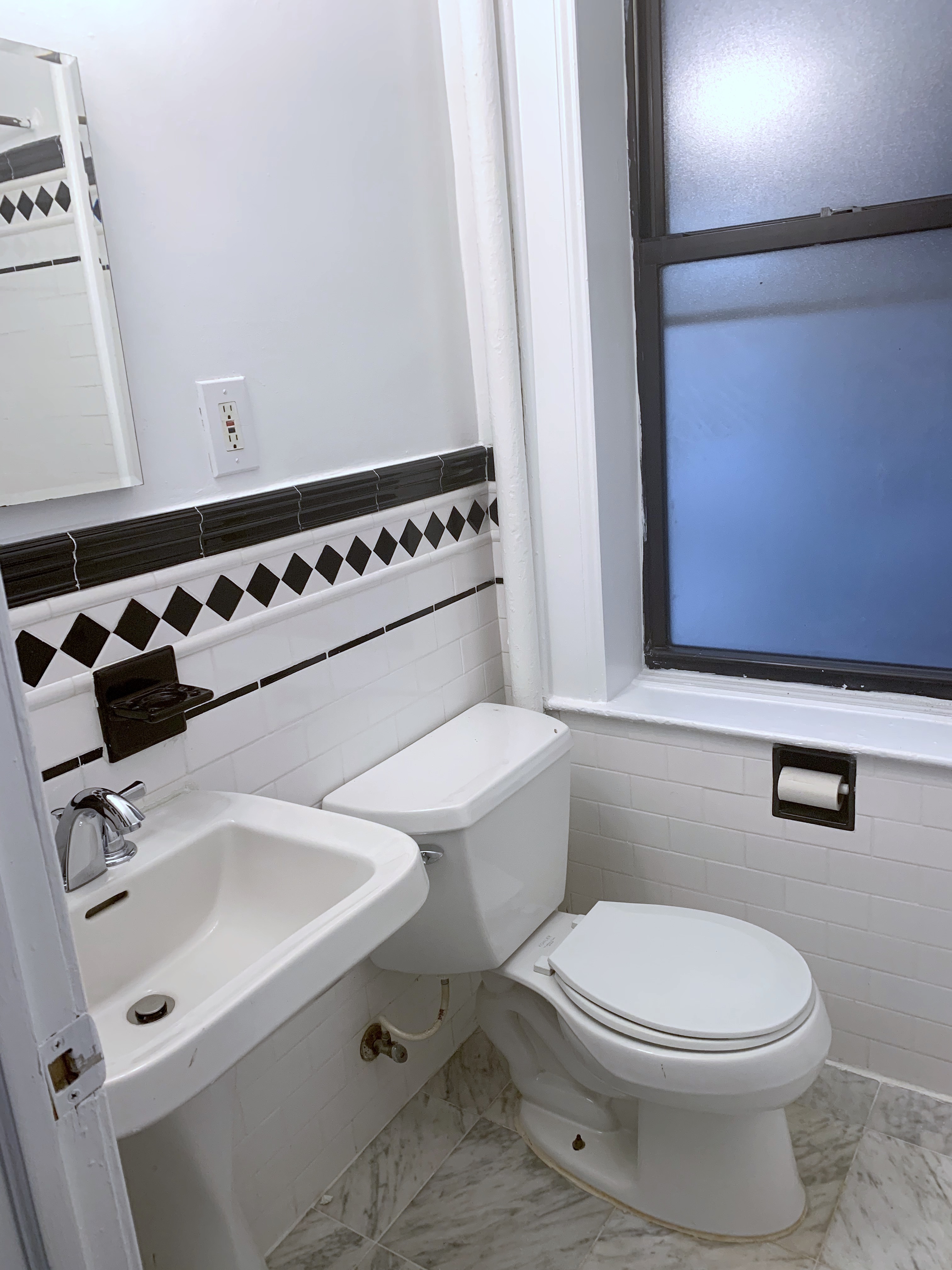 168 East 7th Street, Unit 3C Manhattan, NY 10009 - Photo 3 of 8