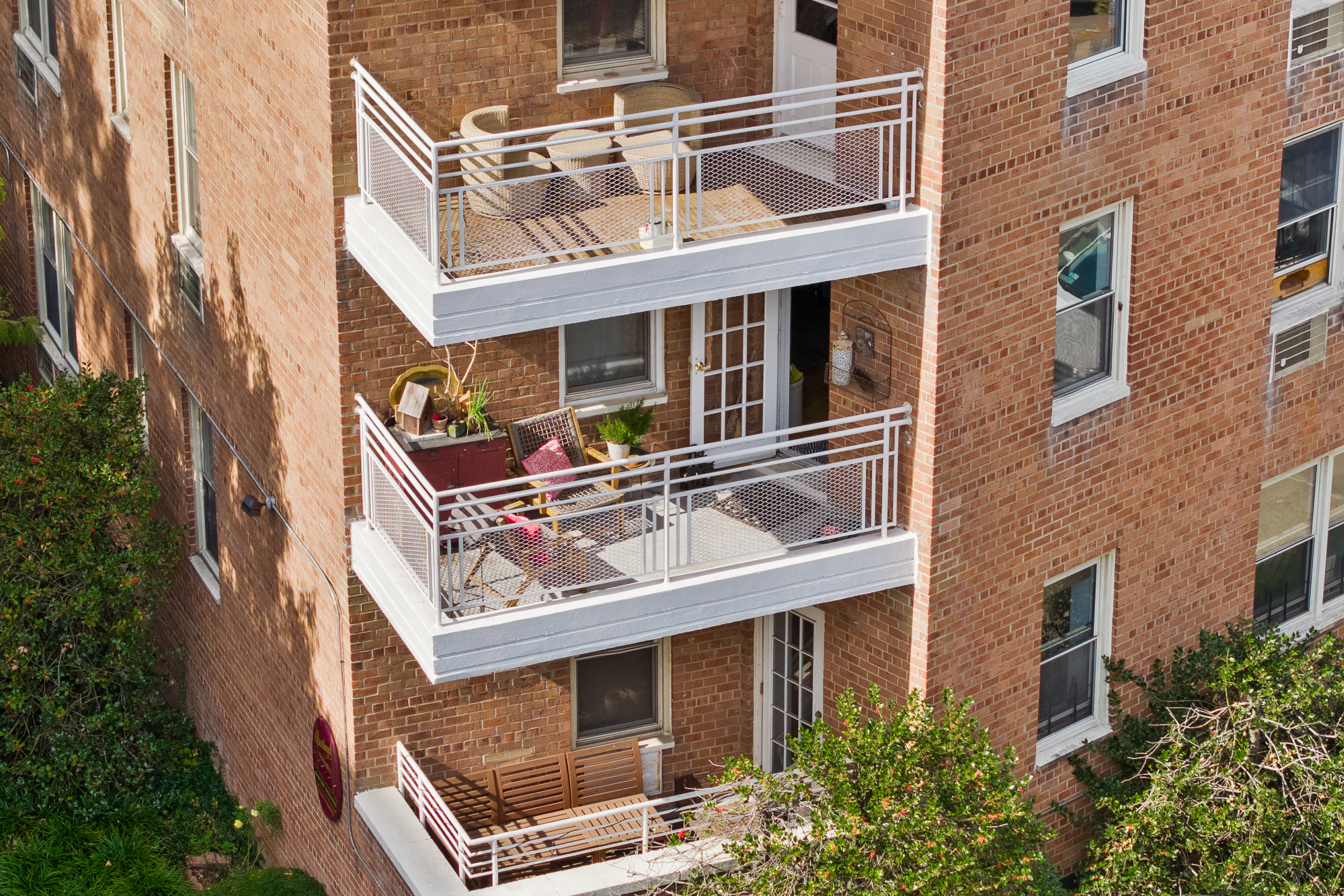 255 Fieldston Terrace, Unit 2L Bronx, NY 10471 - Photo 28 of 32 front view of a building with a door