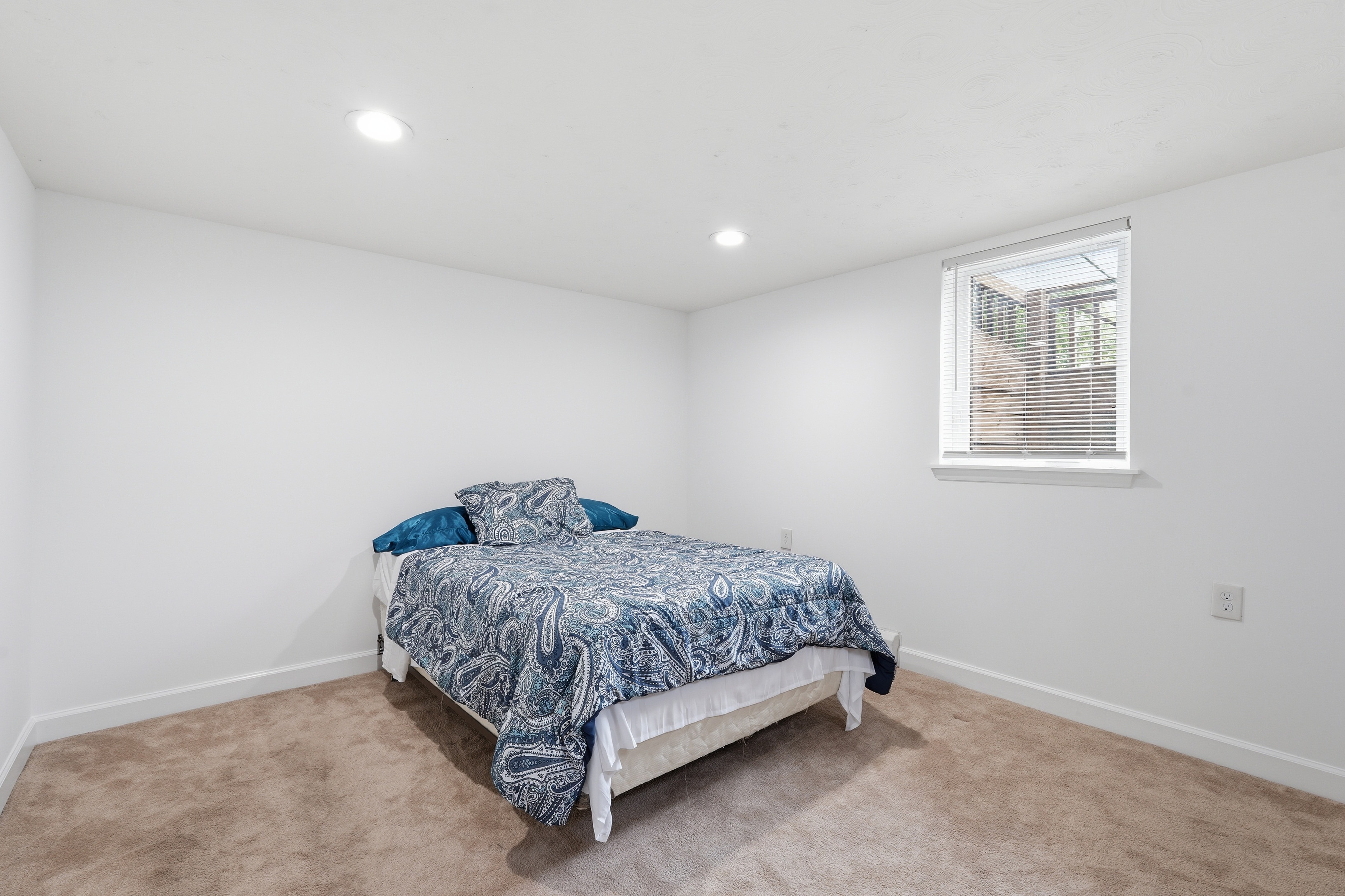 7717 McKaig Road Frederick, MD 21701 - Photo 36 of 53 a spacious bedroom with a bed and a window